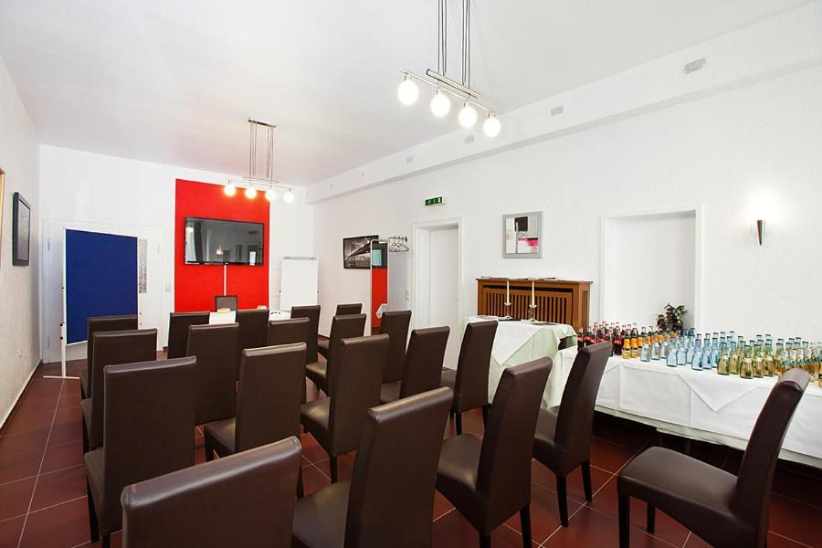 Hotel Jasmin Pforzheim Bagian luar foto