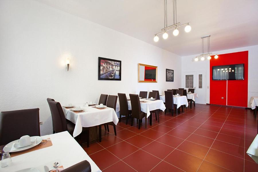 Hotel Jasmin Pforzheim Bagian luar foto